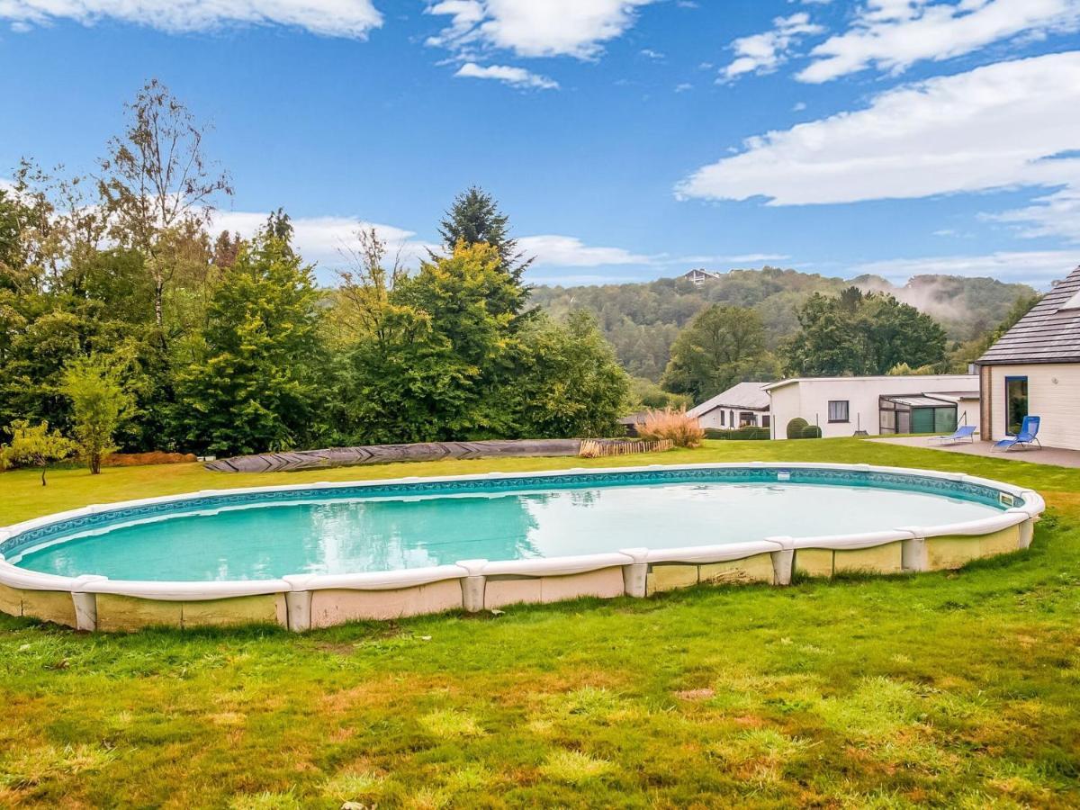 Splendid Villa In Sart Jalhay With Swimming Pool Нивезе Номер фото